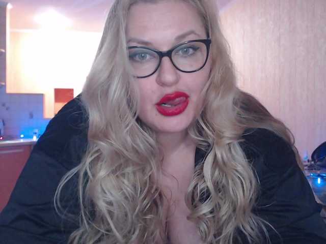  WifeyNusha chat room