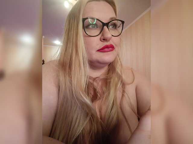 WifeyNusha's BongaCams show and profile