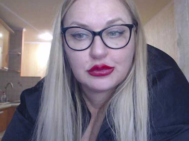 WifeyNusha's BongaCams show and profile