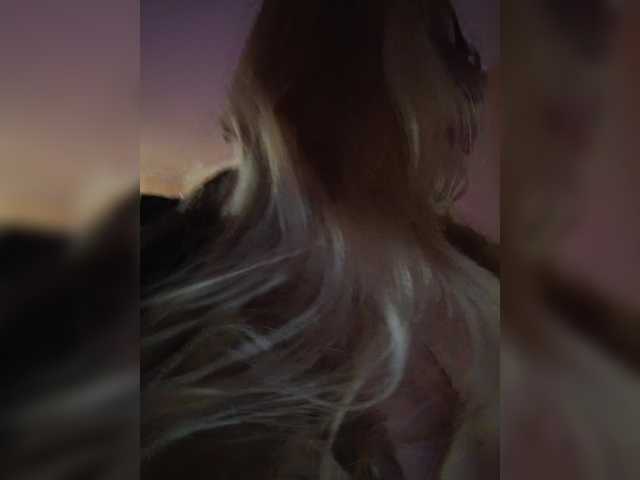 WifeyNusha's BongaCams show and profile