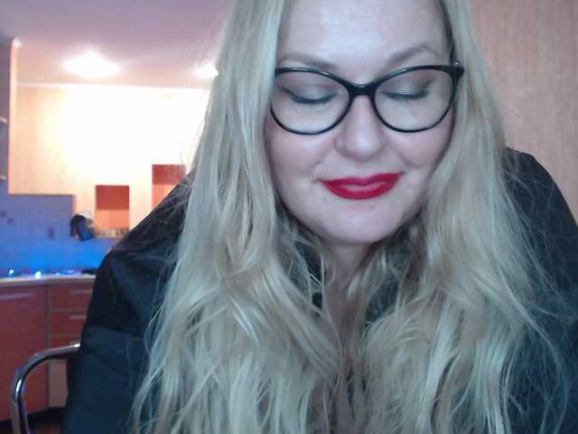 WifeyNusha from BongaCams