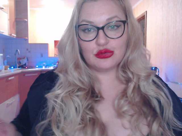  WifeyNusha chat room