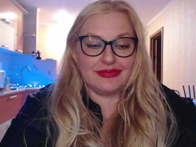 WifeyNusha's BongaCams show and profile