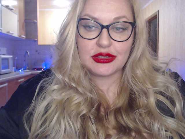  WifeyNusha chat room