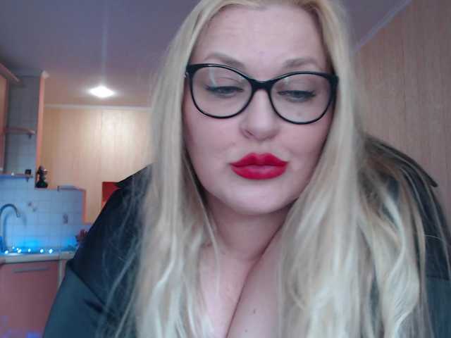 WifeyNusha's BongaCams show and profile