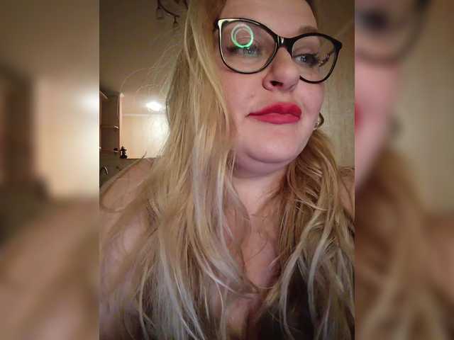 WifeyNusha's BongaCams show and profile