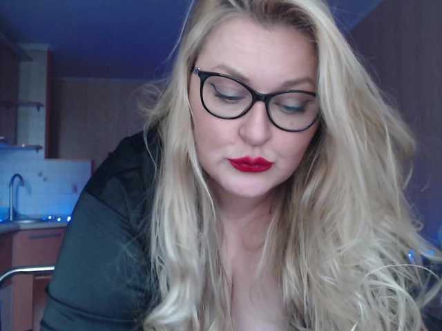  WifeyNusha chat room