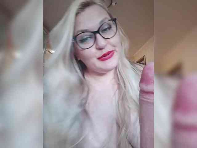 NushaMilf webcam