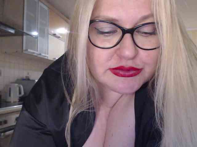 NushaMilf webcam
