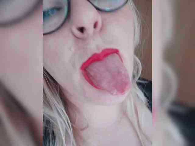 chat nude WifeyNusha