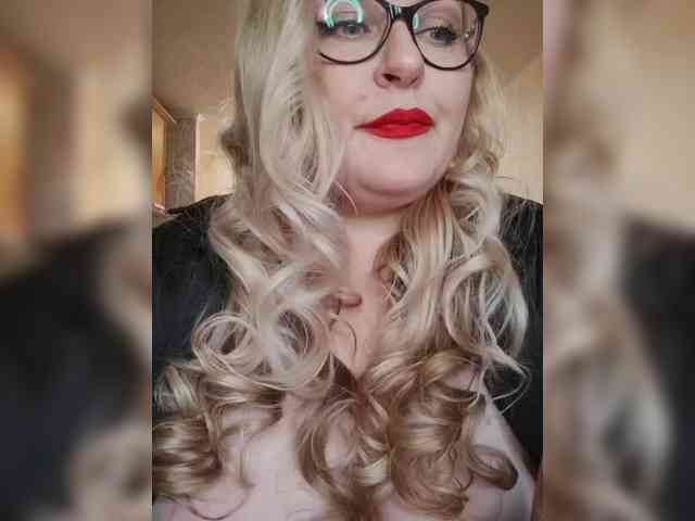 WifeyNusha bongacams