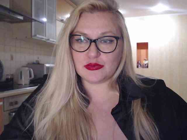 NushaMilf webcam