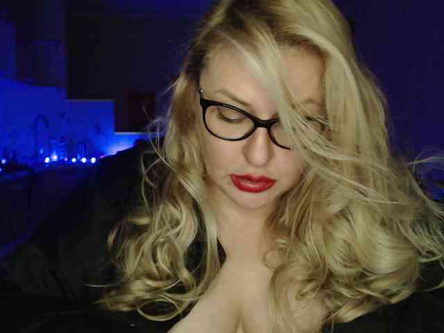 Pretty_NYUSHA webcam