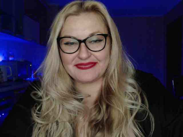 LoveSexNusha webcam