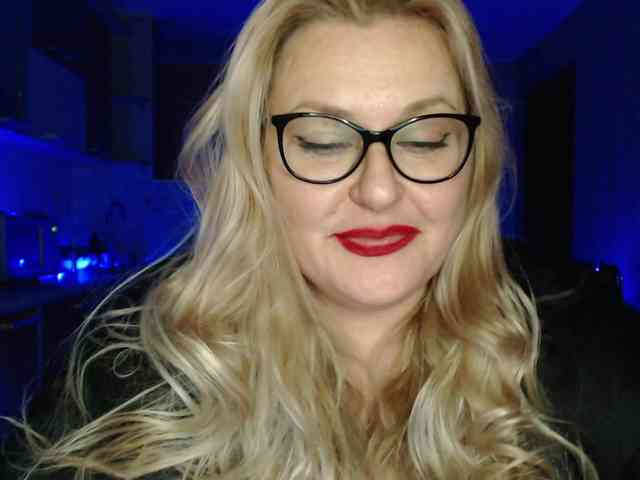 WifeyNusha Live Webcam on BongaCams