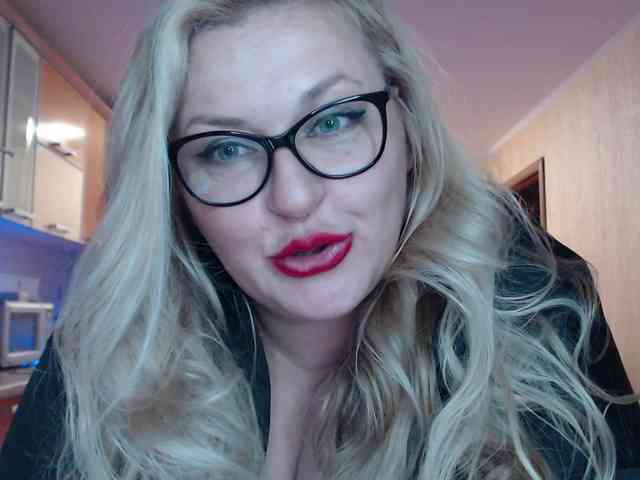 LoveSexNusha webcam