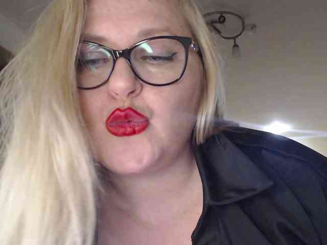 porno webcam WifeyNusha
