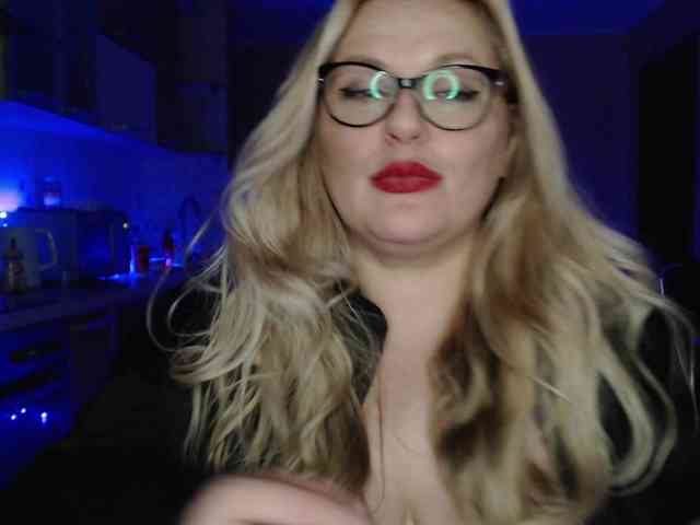 LoveSexNusha webcam