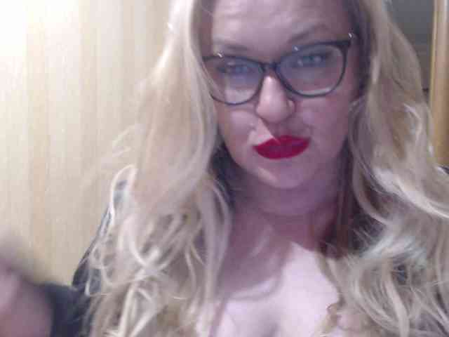 NushaMilf webcam