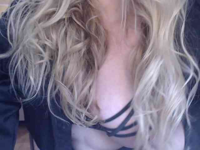 Pretty_NYUSHA webcam