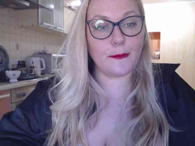 NushaMilf webcam