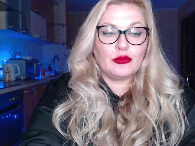 LoveSexNusha webcam