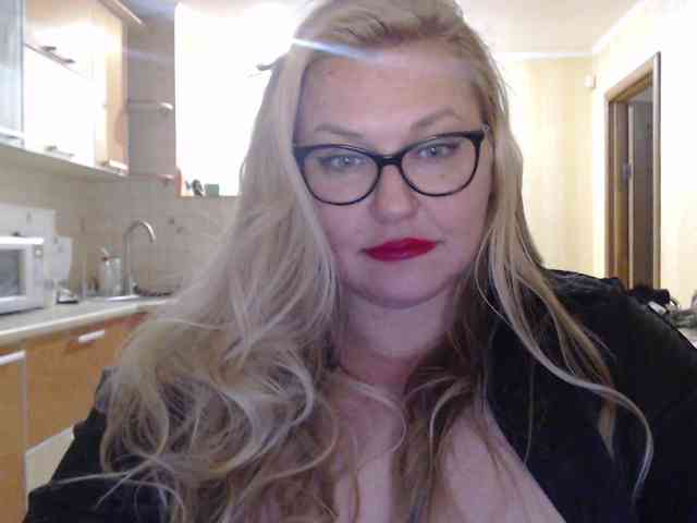 NushaMilf webcam