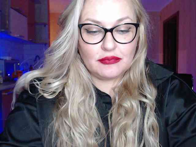 NushaMilf webcam