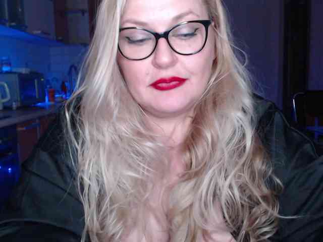 LoveSexNusha webcam