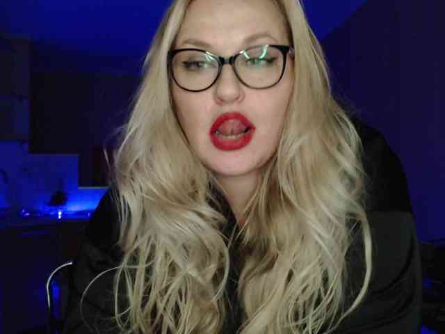 LoveSexNusha webcam