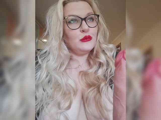 WifeyNusha Live Webcam on BongaCams