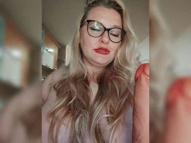 adult random cam WifeyNusha