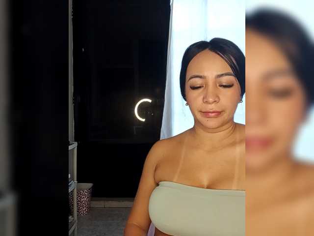 greicyass's BongaCams show and profile