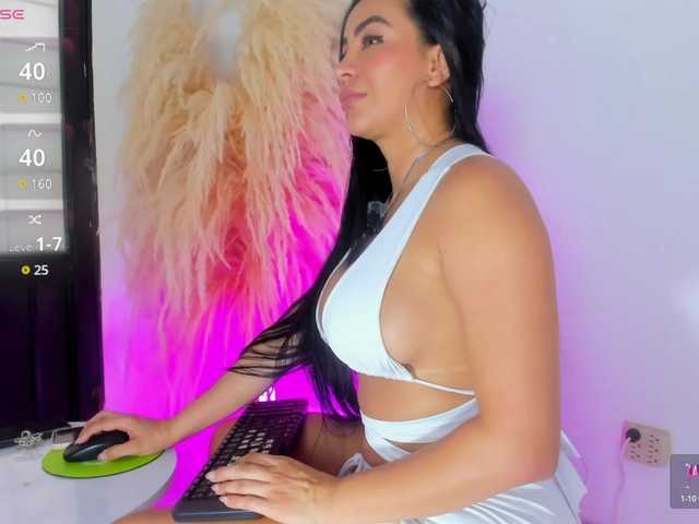 greicyass's BongaCams show and profile