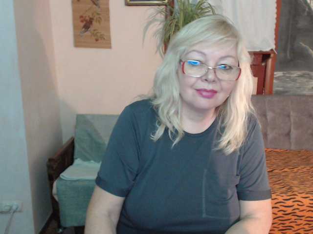 EvelynLoveShy webcam