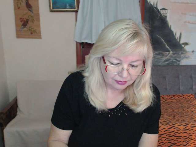 EvelynLoveShy webcam