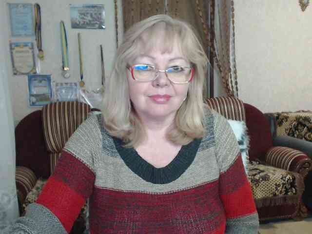 EvelynLoveShy webcam