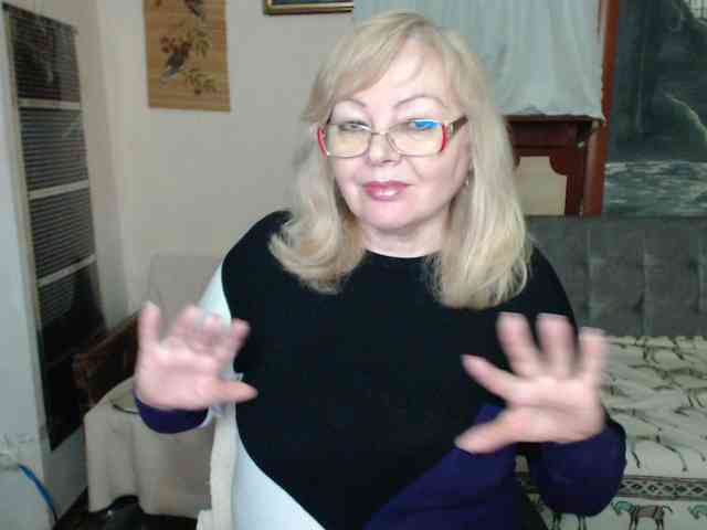 EvelynLoveShy webcam