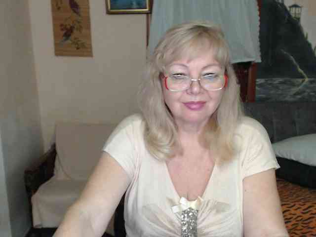 EvelynLoveShy webcam