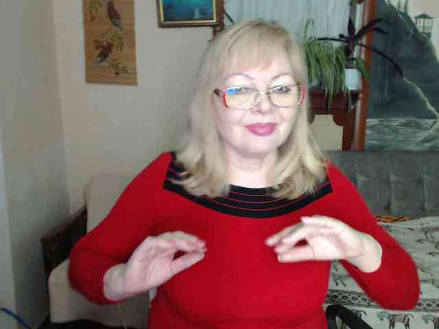 EvelynLoveShy webcam