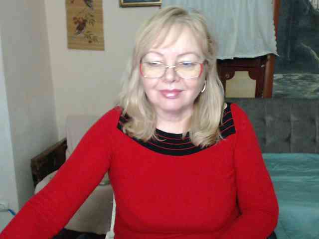 EvelynLoveShy webcam