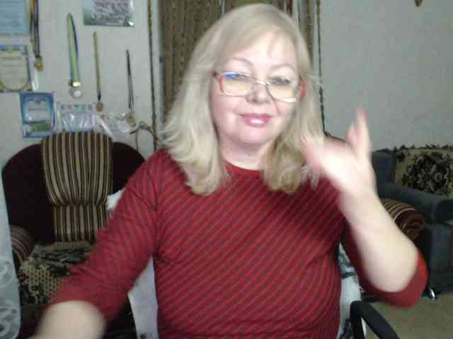 EvelynLoveShy webcam