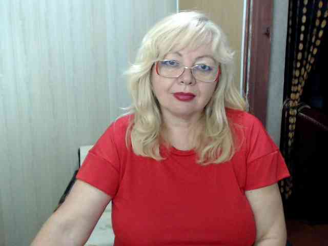 EvelynLoveShy webcam