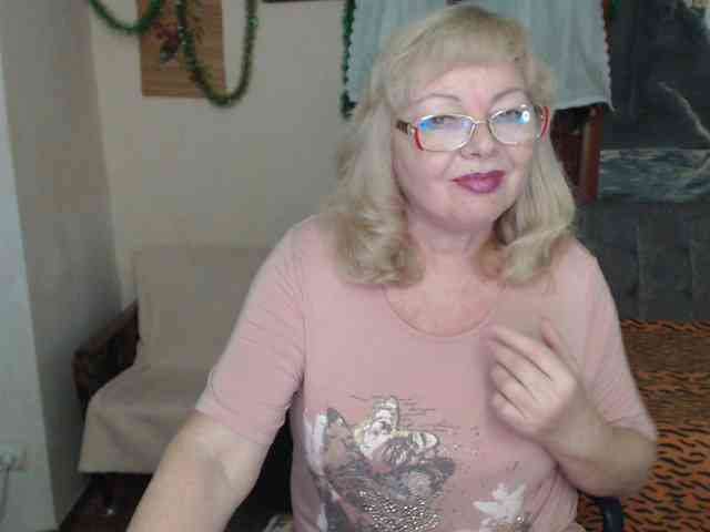 EvelynLoveShy webcam