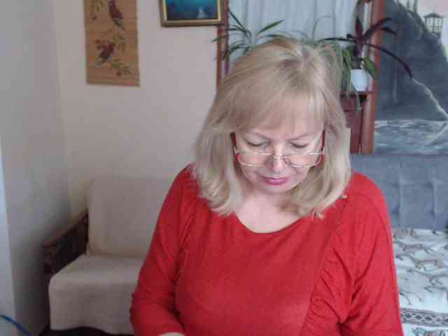 EvelynLoveShy webcam