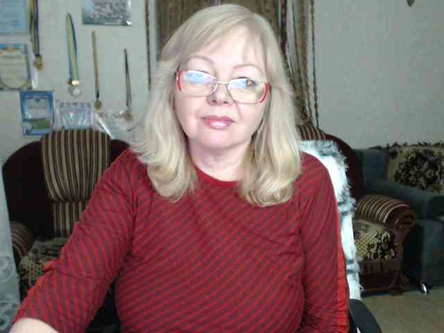 EvelynLoveShy webcam