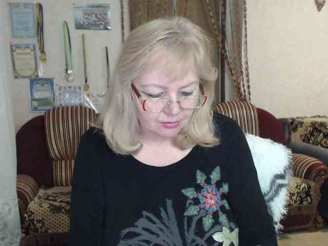 EvelynLoveShy webcam