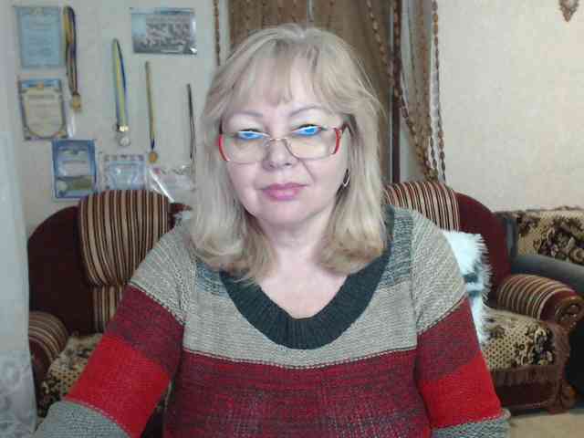 EvelynLoveShy webcam