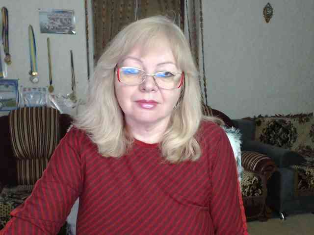 EvelynLoveShy webcam