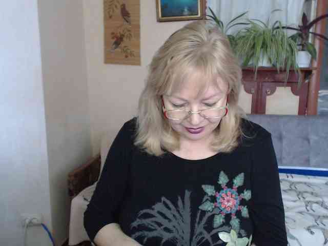 EvelynLoveShy webcam